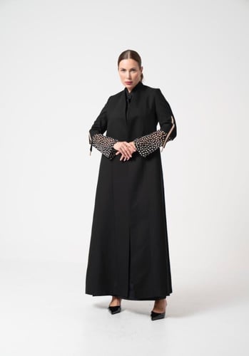 كريب خفيف باللون الاسود