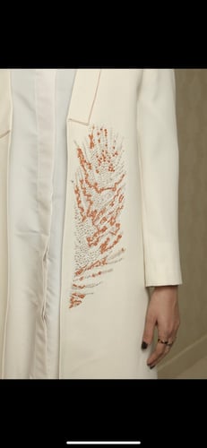 بليزر اوف وايت مطرز