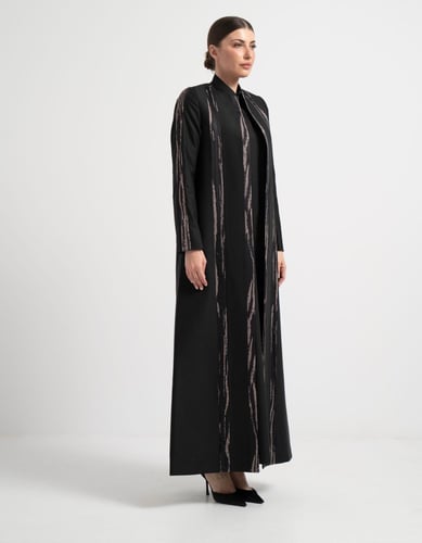 كتان اسود بقصات من الحرير