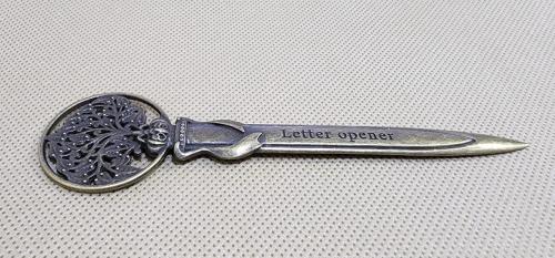 سكين فتح الورق المتشابك - لون نحاسي