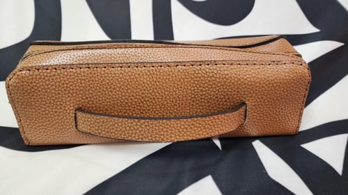 محفظة أقلام جلدية