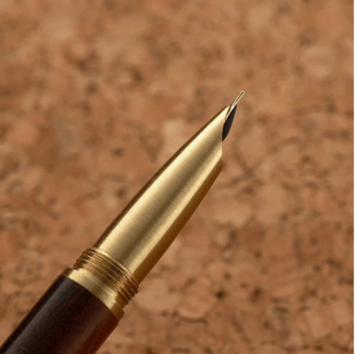 قلم حبر من خشب الورد