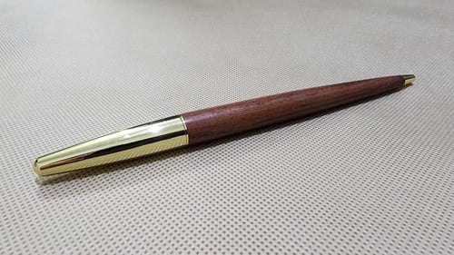 قلم خشب الصندل