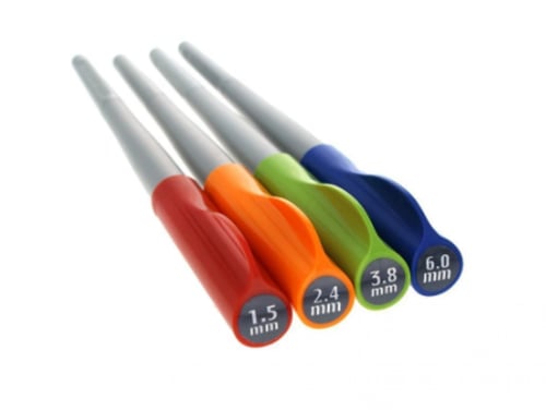 أقلام الخط (بايلوت) بمقاسات مختلفة