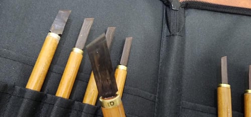 طقم أقلام جاوي (10 أقلام) مع حقيبة قماشية فاخرة