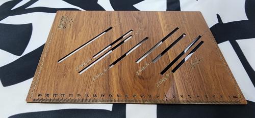 شابلون تسطير بخطوط مائلة خشبي A4