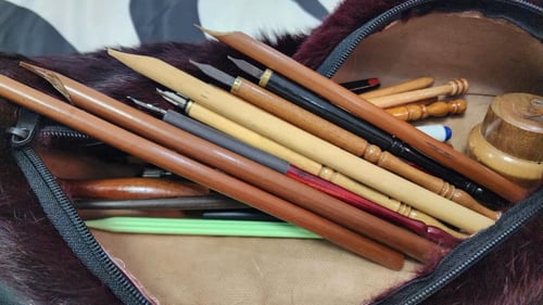 محفظة أقلام جلد أرنب طبيعي