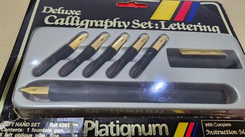 مجموعة بلاتجنام (Lettering)