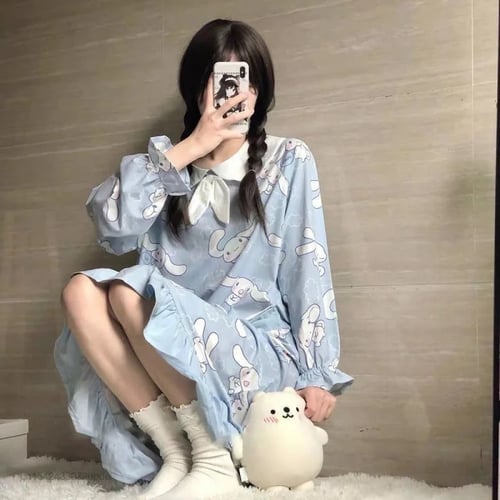 قميص سينامون رول - sanrio