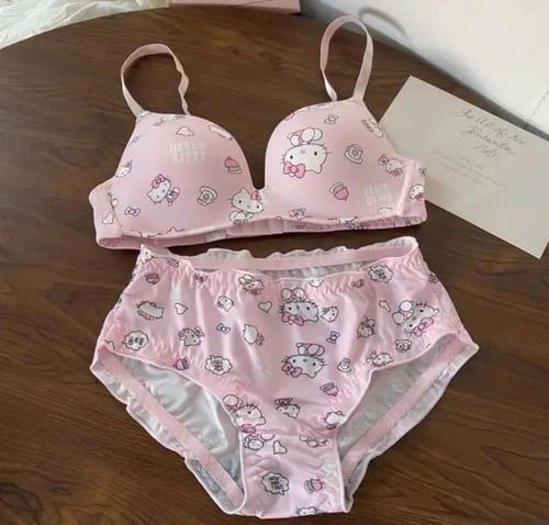 سنتيانة هيلوكيتي - hello kitty