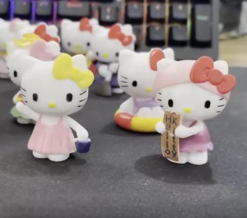 مجسم هيلوكيتي- hello kitty