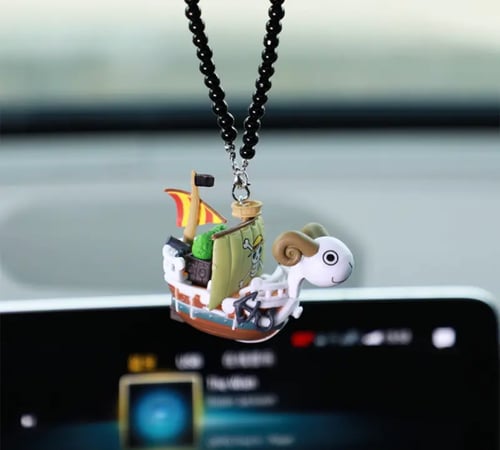 تعليقة ون بيس للسيارة