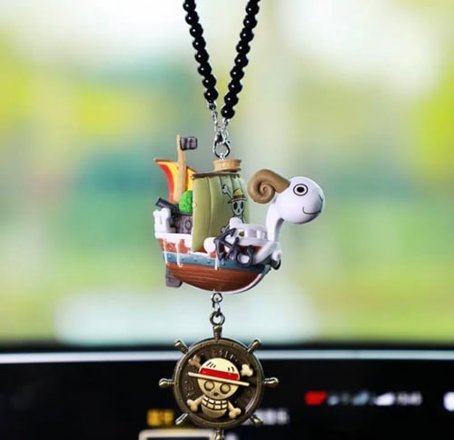 تعليقة ون بيس للسيارة