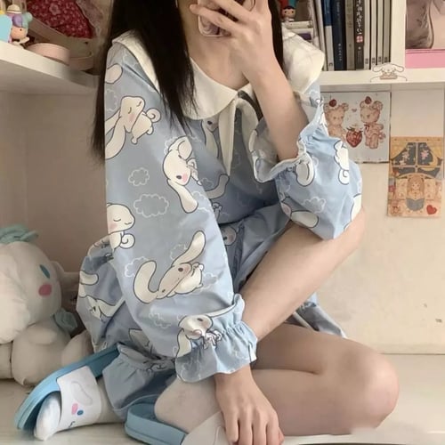 قميص سينامون رول - sanrio