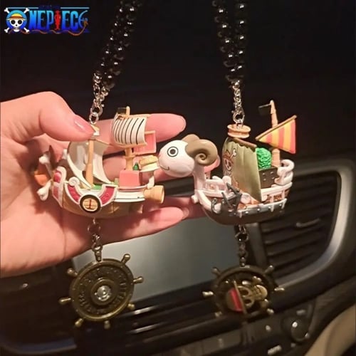 تعليقة ون بيس للسيارة