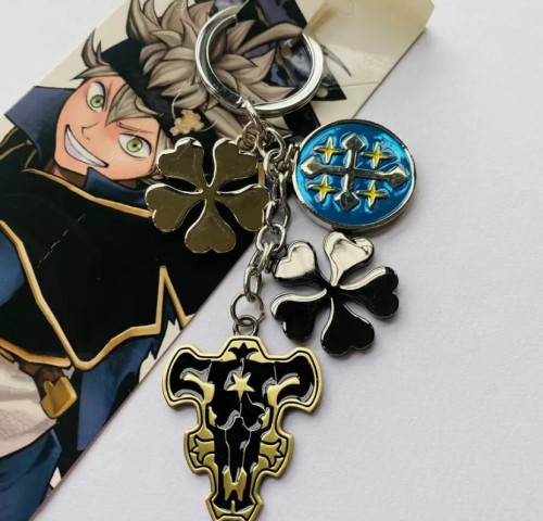 ميدالية بلاك كلوفر - black clover