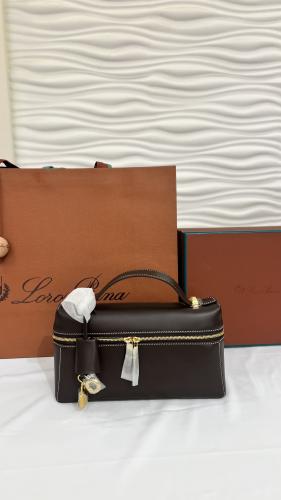 شنطه pink shop