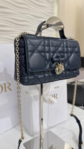 شنطه pink shop