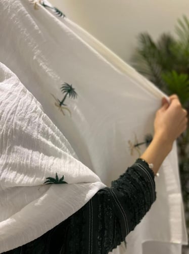 طرحه بشعار المملكة العربية السعودية