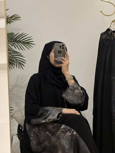 عباية المها كريب ملكي وحرير والقصة نص كلوش