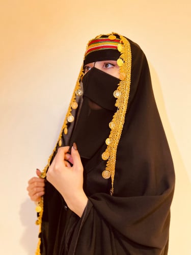 برقع مع طرحه