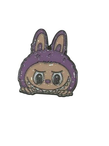 ملصق معدني - شعار لابوبو (أرجواني)