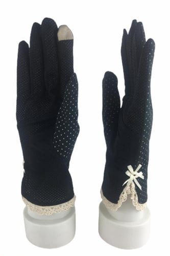 بكج مكون من عدد 4 قفازات للقيادة + حامل مناديل بتص...