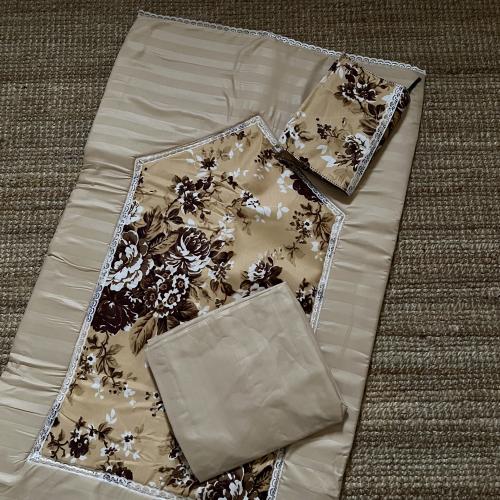 طقم مبطن - بيج