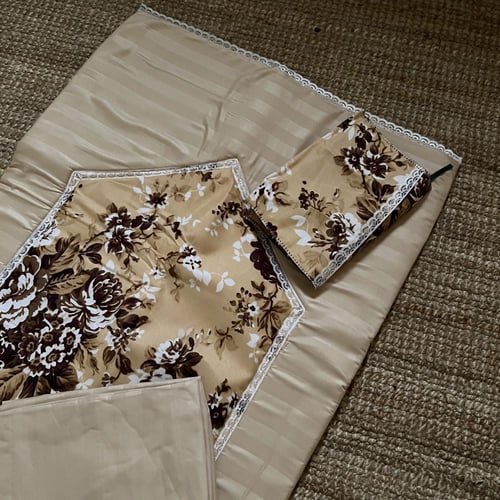 طقم مبطن - بيج