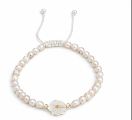 Pearl agricultural gold bracelet 18 karat 0.4 gram...