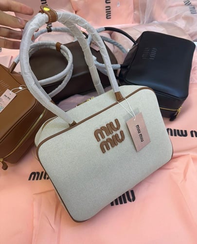 شنطه miumiu