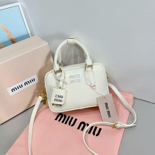 شنطة miumiu