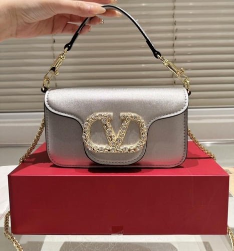 شنطة فلانتينو