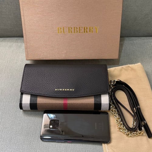 شنطه ماركه بربري