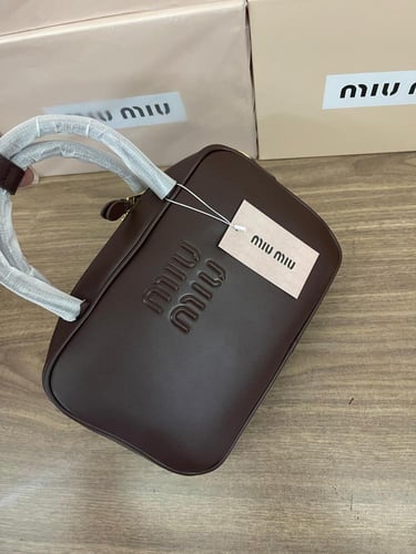 شنطه miu miu