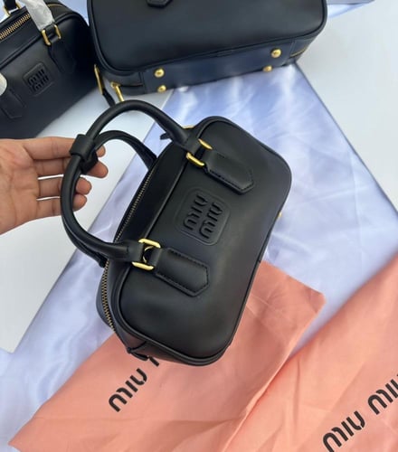 شنطة miumiu