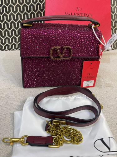 شنطه فلانتينو