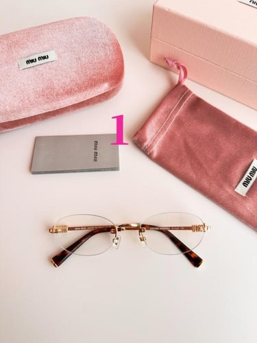 نظارة miumiu