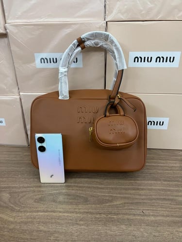شنطة miu miu