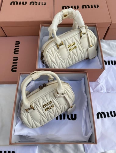 شنطة miumiu