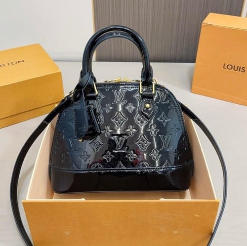 شنطه LV