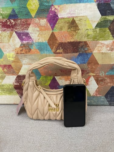 شنطه ميو ميو