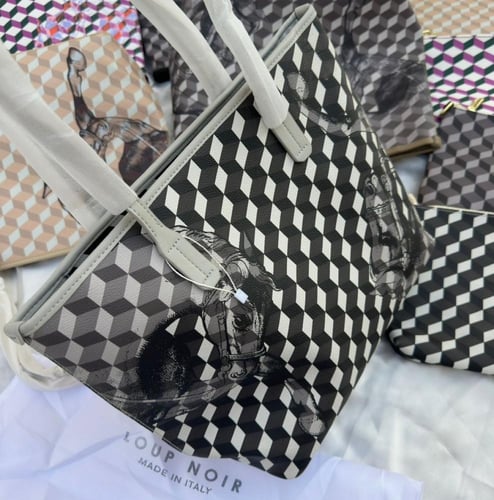 شنطة لوب نوار