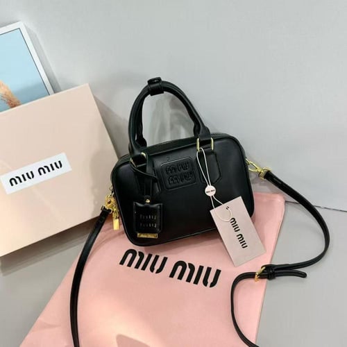 شنطة miumiu