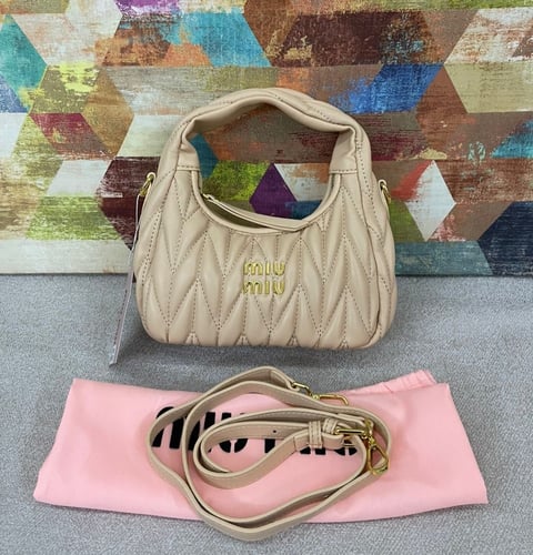 شنطه ميو ميو