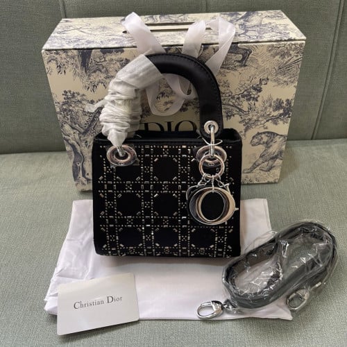 ديور أسود كرستال