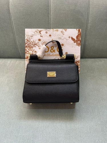 شنطه D&G