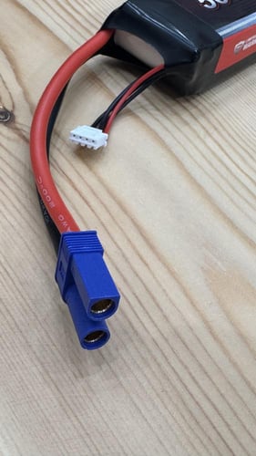 Venom 5000mah 3S 11.1 v 120C Lipo Battery - EC5 Pl...