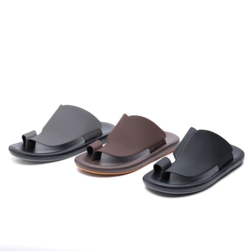 حذاء شرقي رجالي