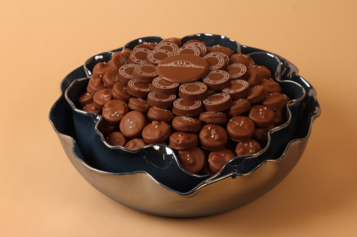 صينية باللون الازرق الؤلؤي